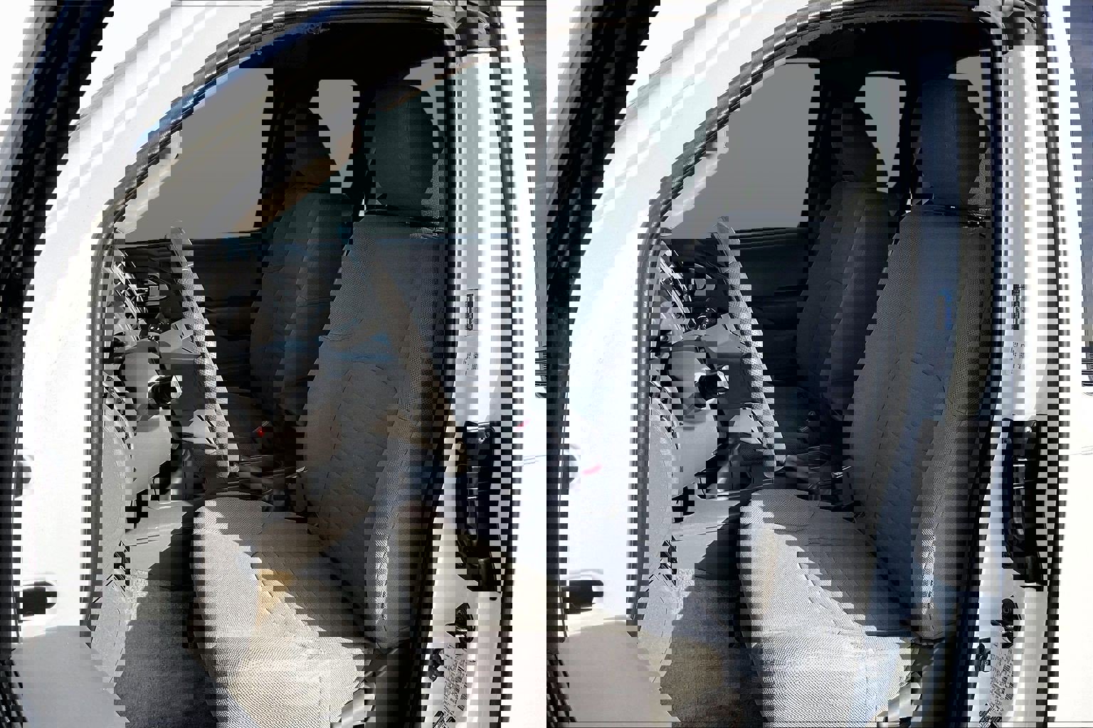 Used 2015 Nissan Frontier S w/ S Preferred Package image 21