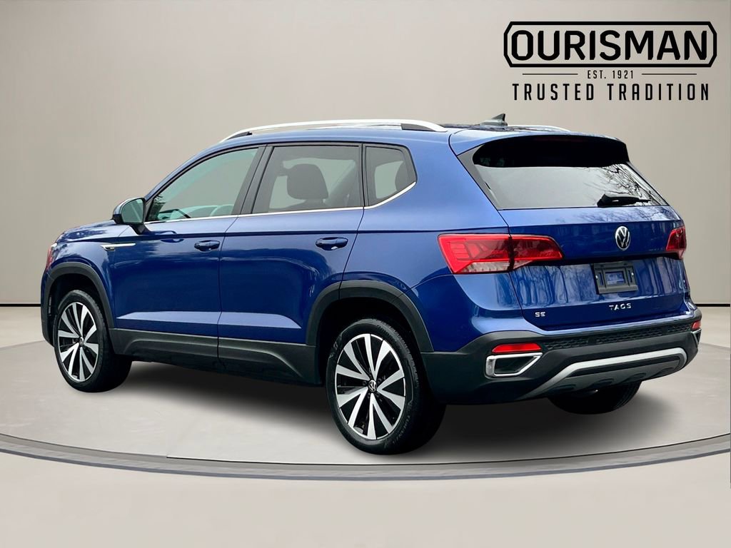 Used 2024 Volkswagen Taos SE image 4