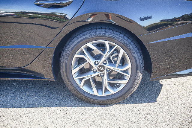Certified 2023 Hyundai Sonata SEL FWD image 12