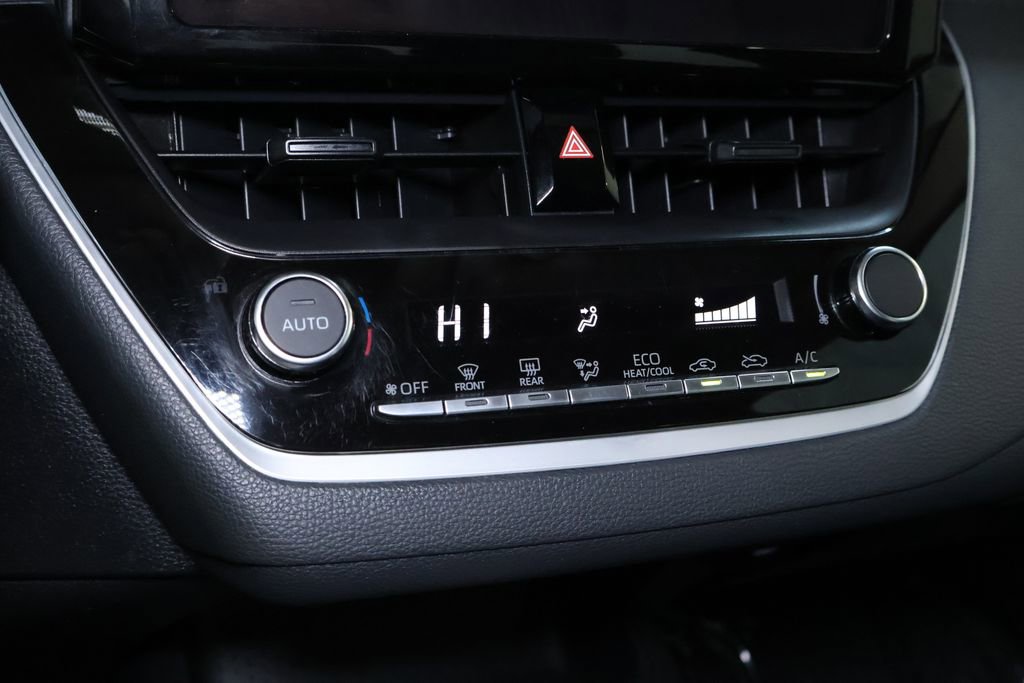 Used 2024 Toyota Corolla LE FWD image 27
