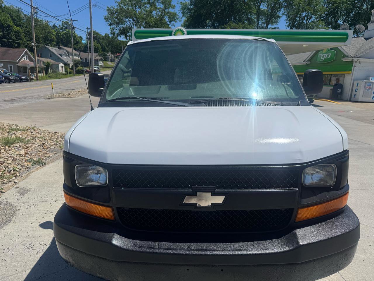 Used 2007 Chevrolet Express 1500 AWD Passenger w/ Power and Light Package image 8
