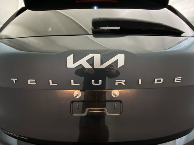 Used 2024 Kia Telluride EX w/ EX Captain's Chair Package image 28