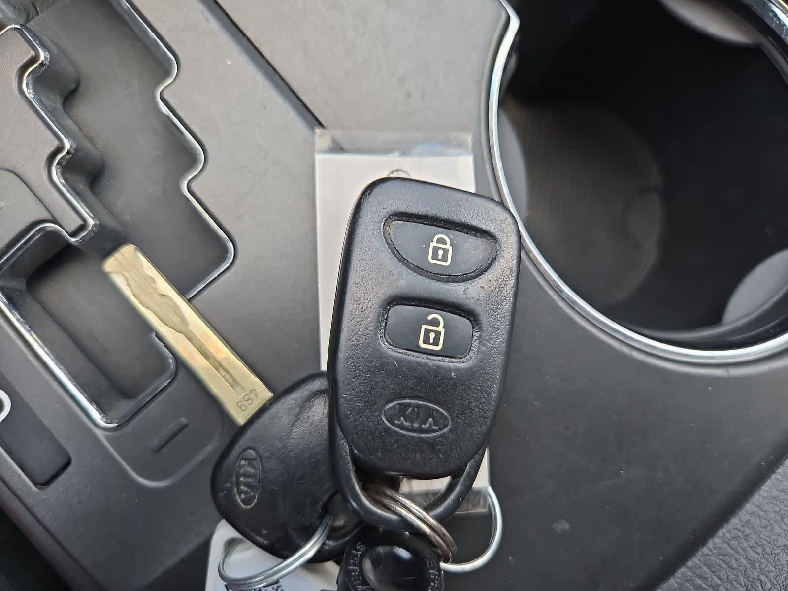 Used 2013 Kia Sorento LX w/ Convenience Pkg FWD image 30