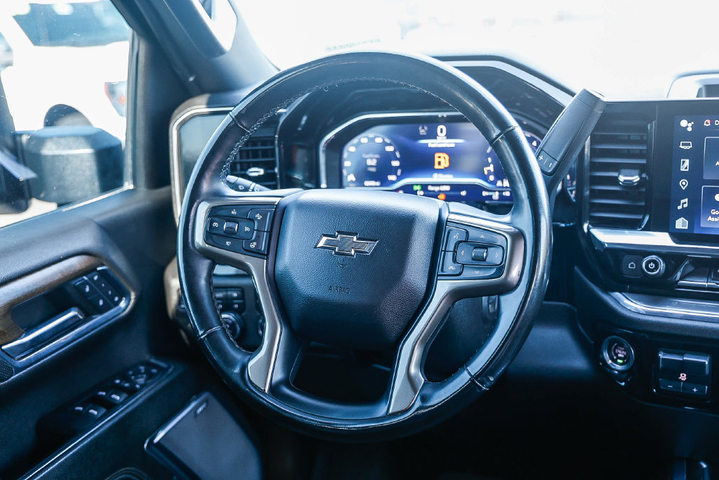 Used 2024 Chevrolet Silverado 3500 High Country w/ Technology Package AWD/4WD image 33