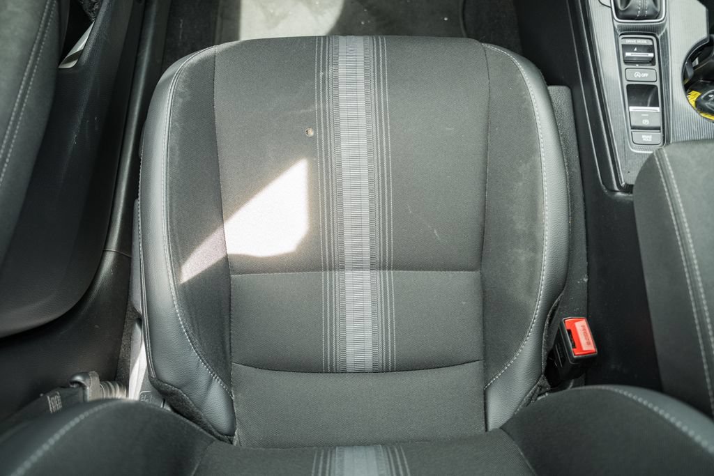 Used 2025 Honda Civic Sport image 29
