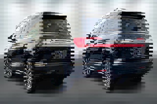 Used 2020 Lincoln Navigator Reserve w/ Luxury Package image 9