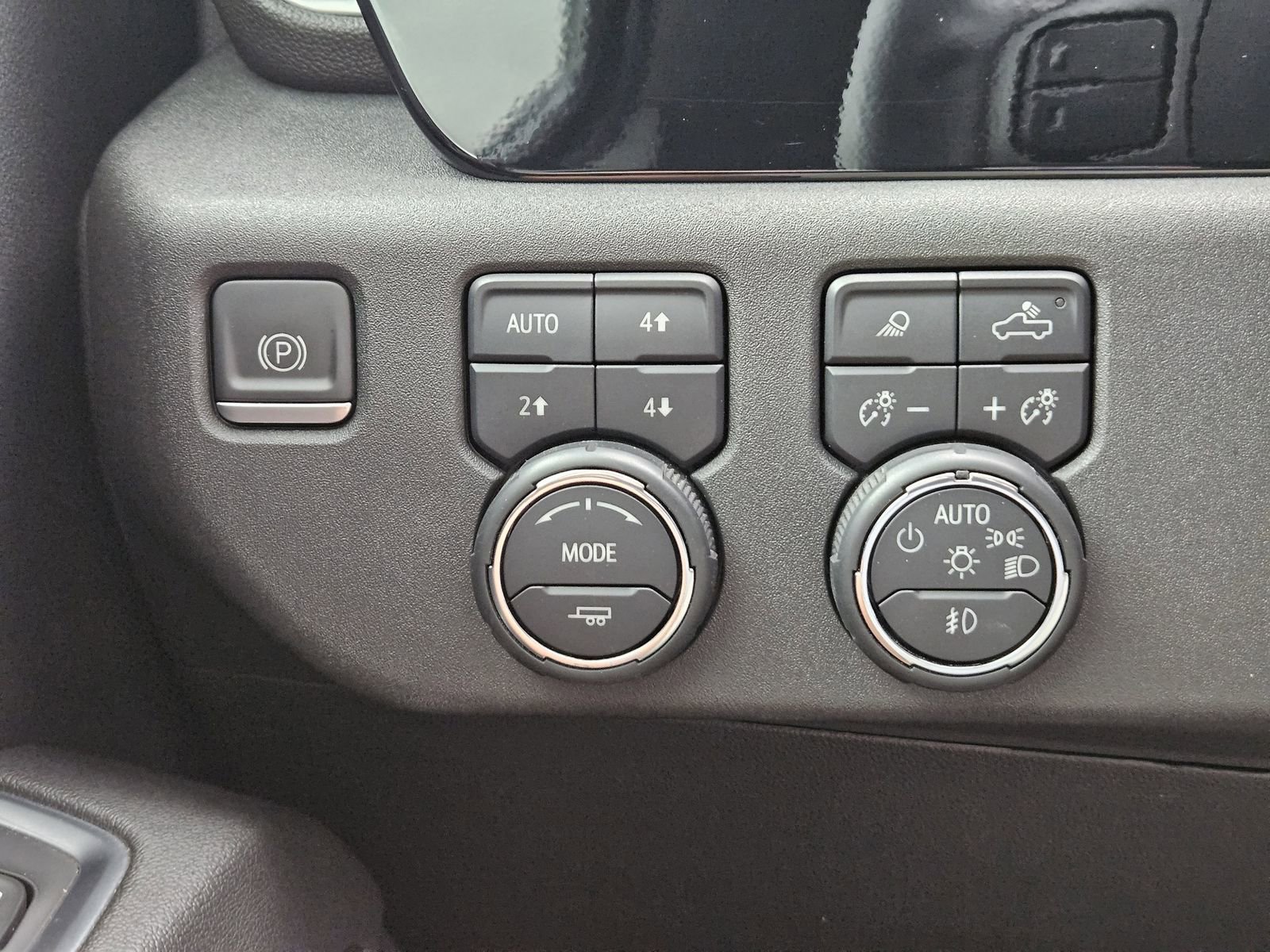 Certified 2024 Chevrolet Silverado 2500 LTZ w/ LTZ Convenience Package image 26