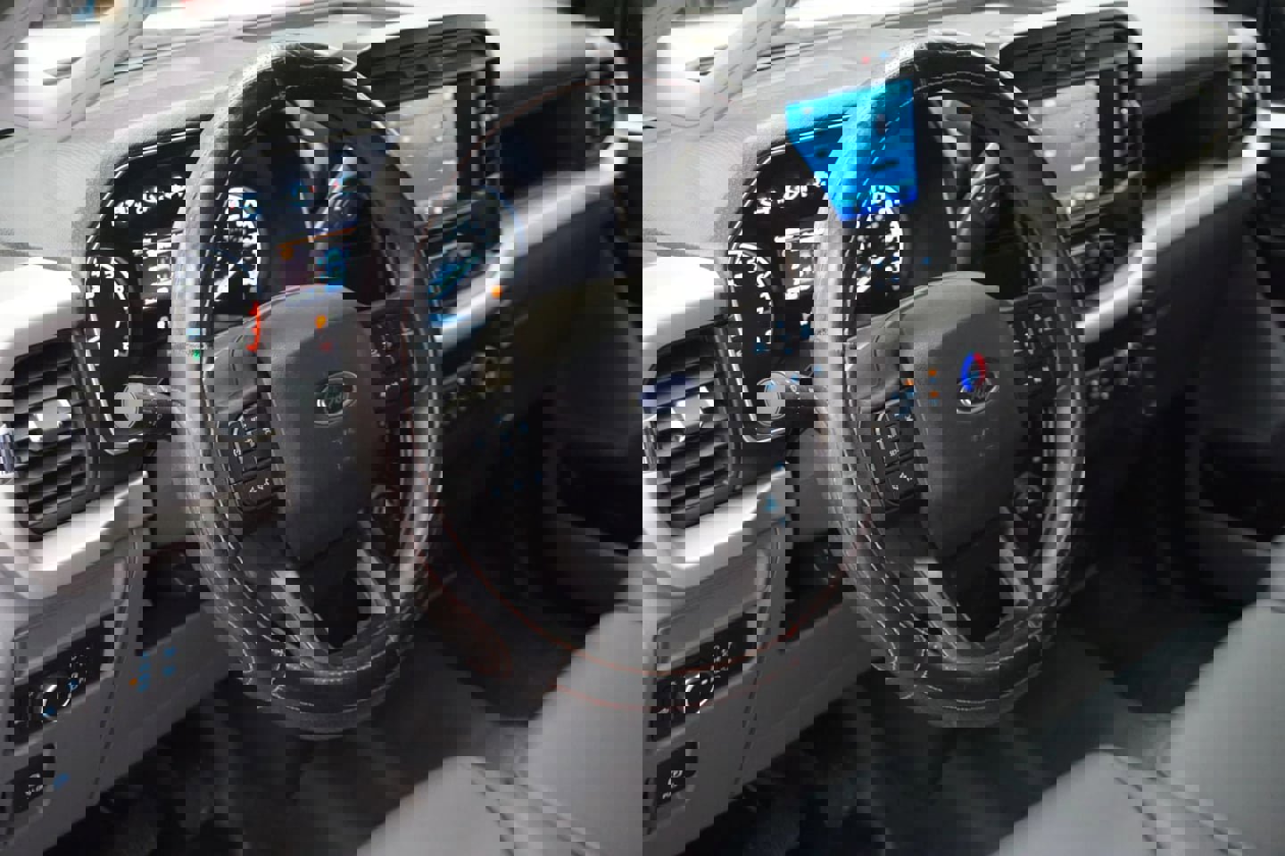 Used 2022 Ford F150 XL w/ Trailer Tow Package image 11