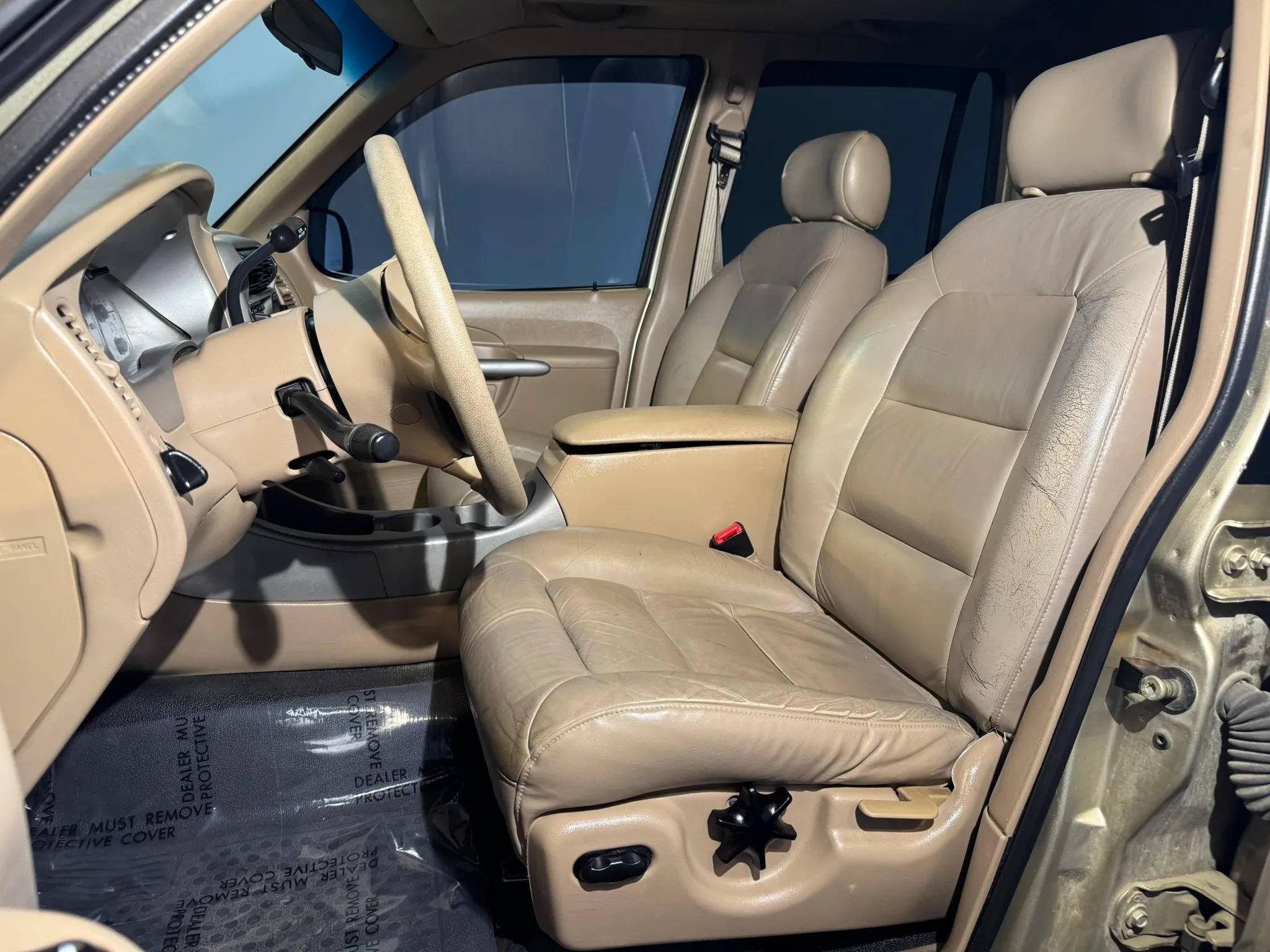 Used 2002 Ford Explorer Sport Trac 4x4 image 9