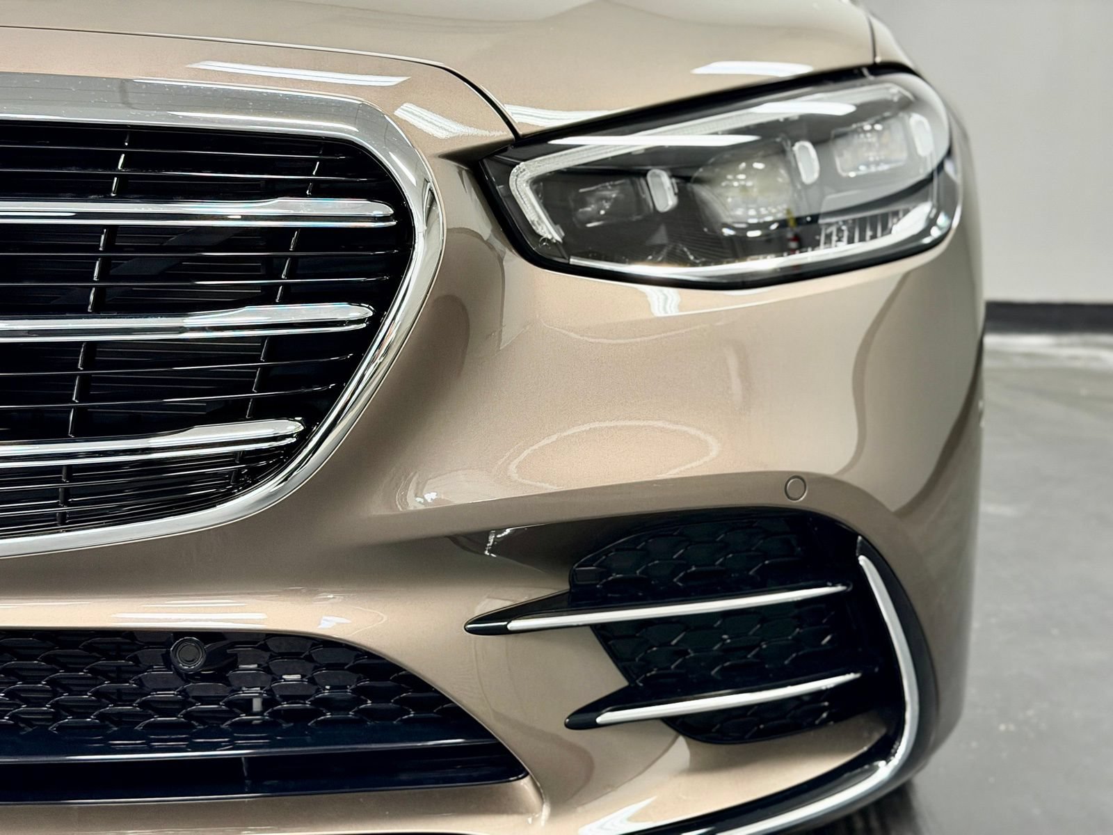 New 2026 Mercedes-Benz S 580e 4MATIC Sedan image 7