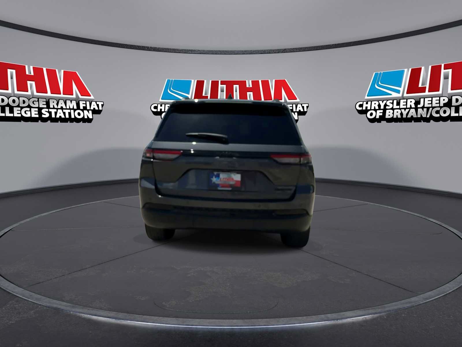 Used 2023 Jeep Grand Cherokee Limited w/ Black Appearance Package RWD image 7