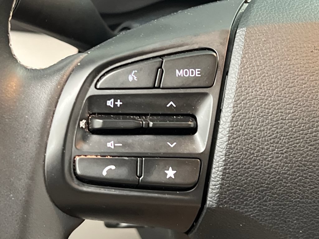 Used 2025 Hyundai Venue SEL FWD image 47