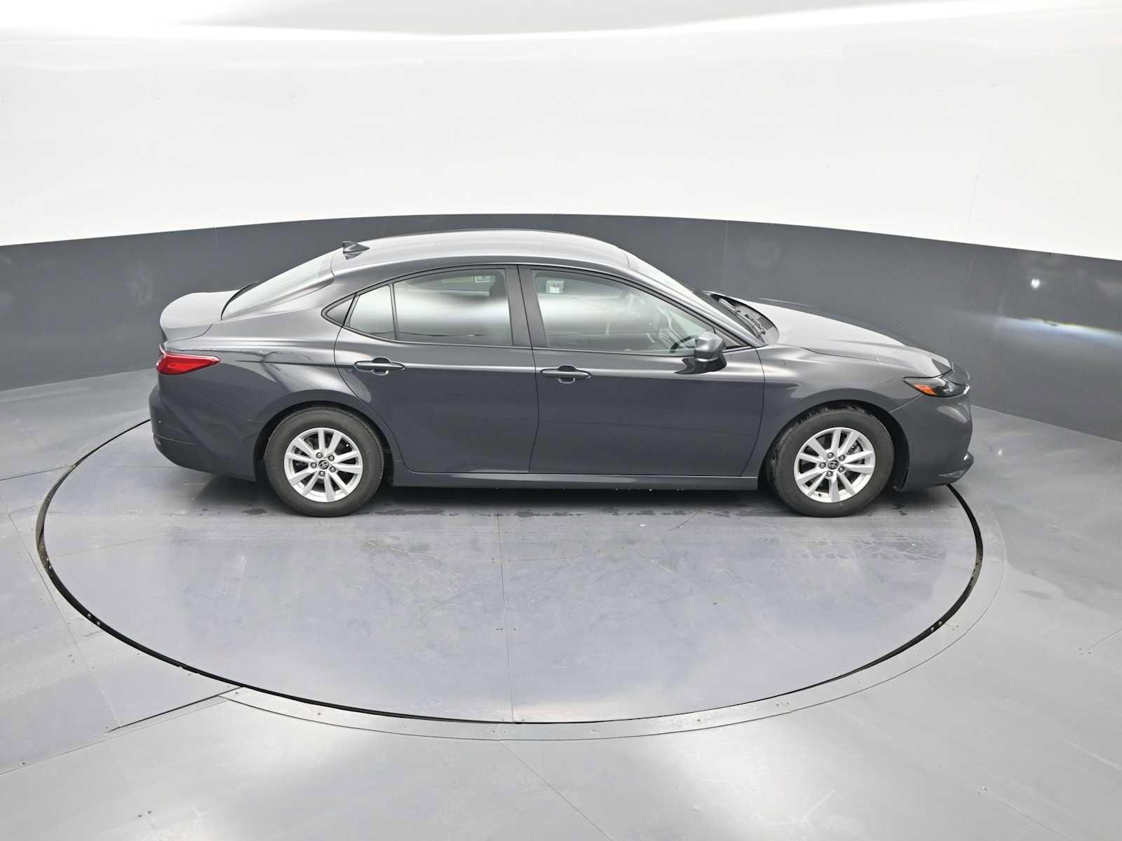 Used 2025 Toyota Camry LE w/ Convenience Package FWD image 31