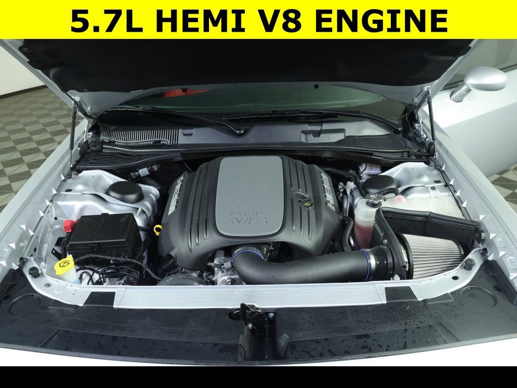 Used 2022 Dodge Challenger R/T w/ Driver Convenience Group image 8