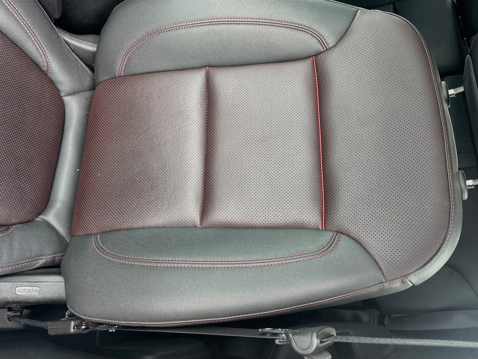 Used 2023 Chevrolet Blazer RS FWD image 20