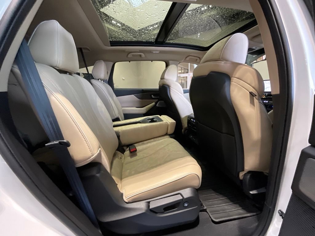 Certified 2026 Acura MDX w/ Advance Package AWD/4WD image 21
