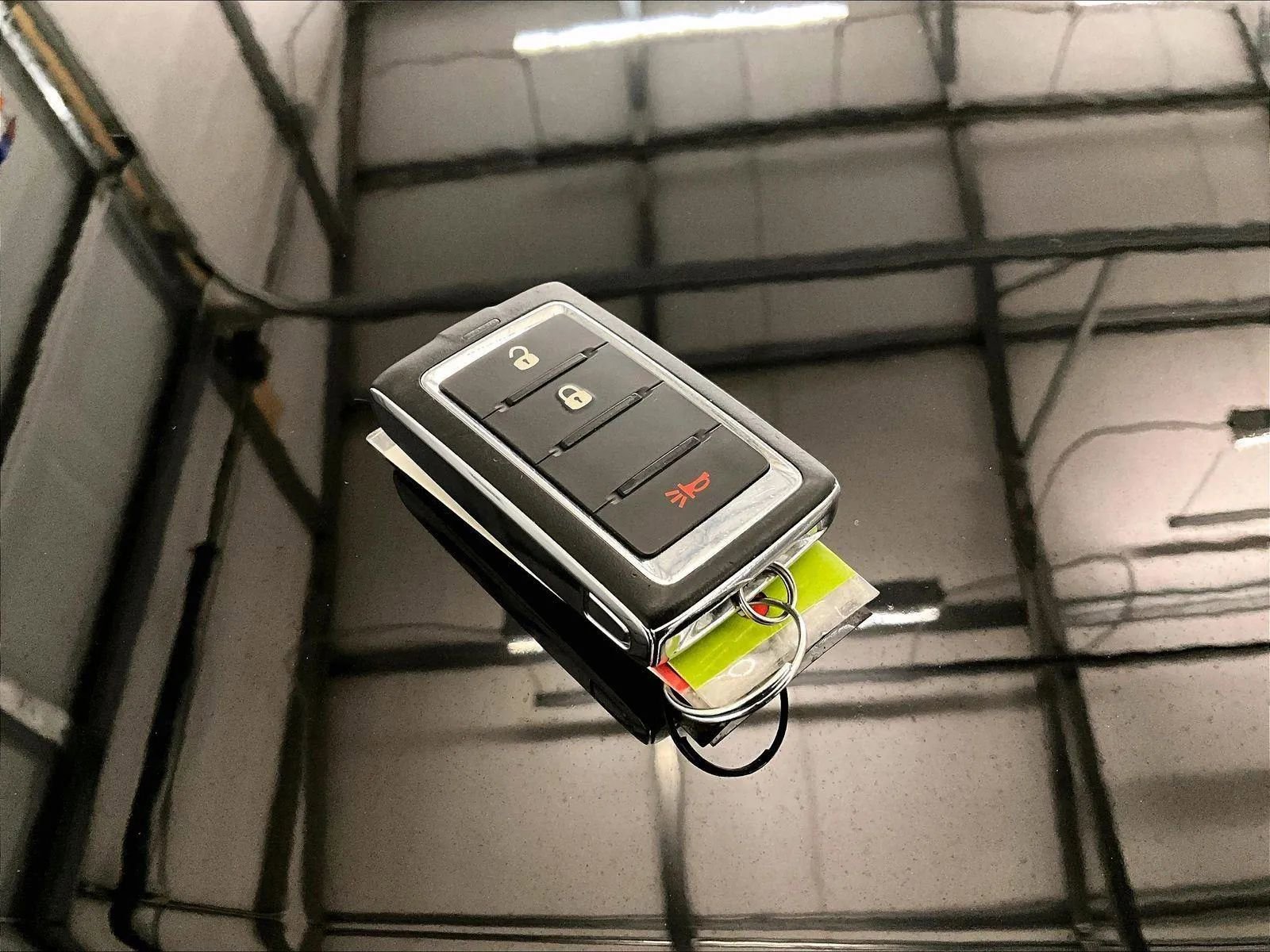 Used 2023 Jeep Grand Cherokee Laredo image 9