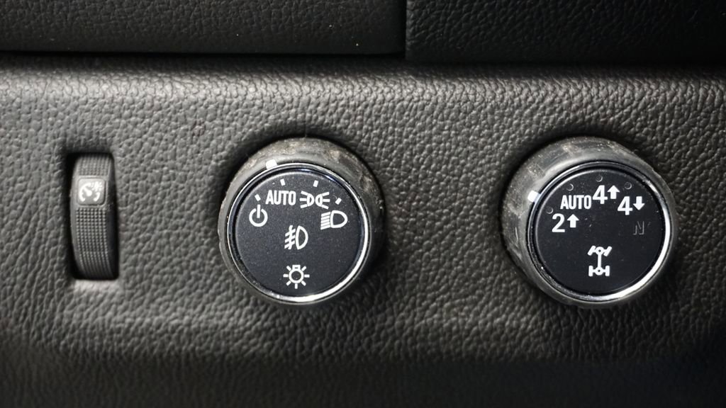 Used 2020 GMC Canyon SLE w/ Elevation Edition image 38