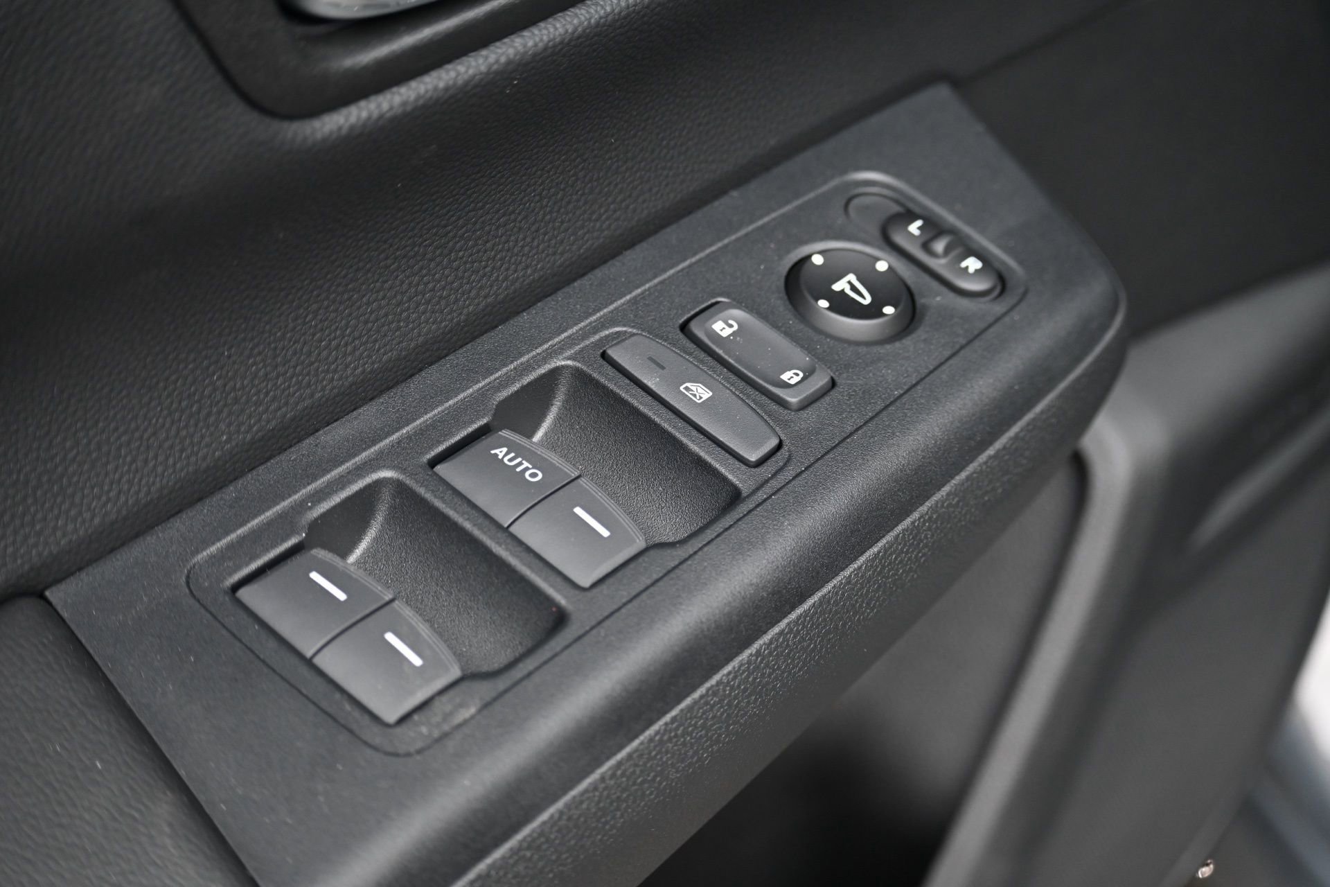 New 2025 Honda CR-V LX image 17