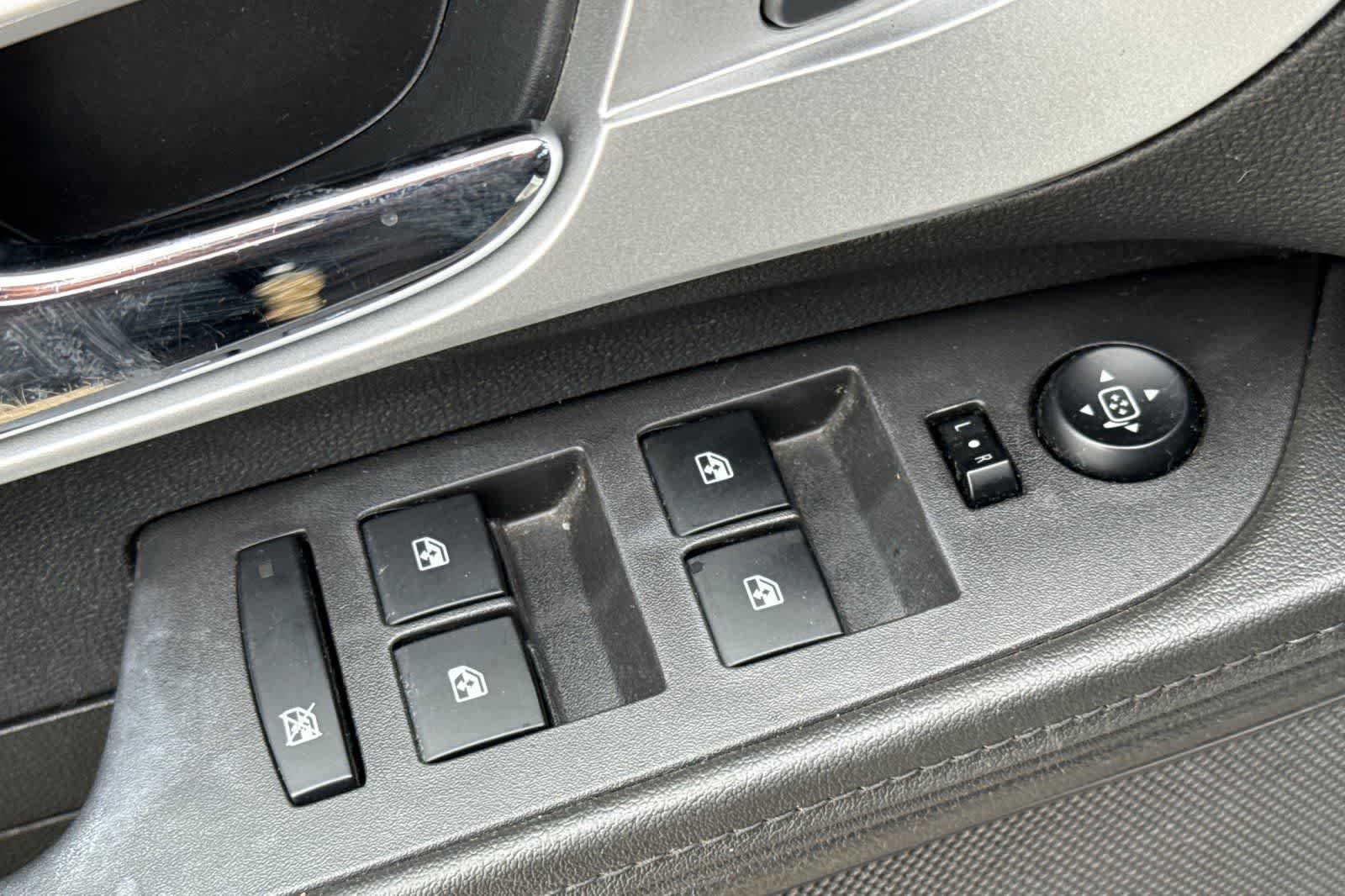 Used 2013 Chevrolet Equinox LS FWD image 13