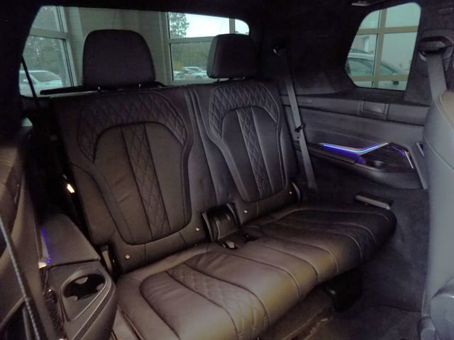 Used 2020 BMW X7 M50i image 25