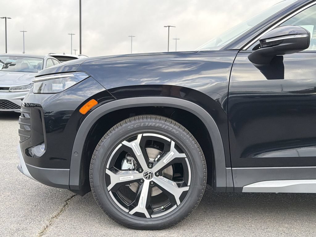 New 2026 Volkswagen Tiguan SE FWD image 9