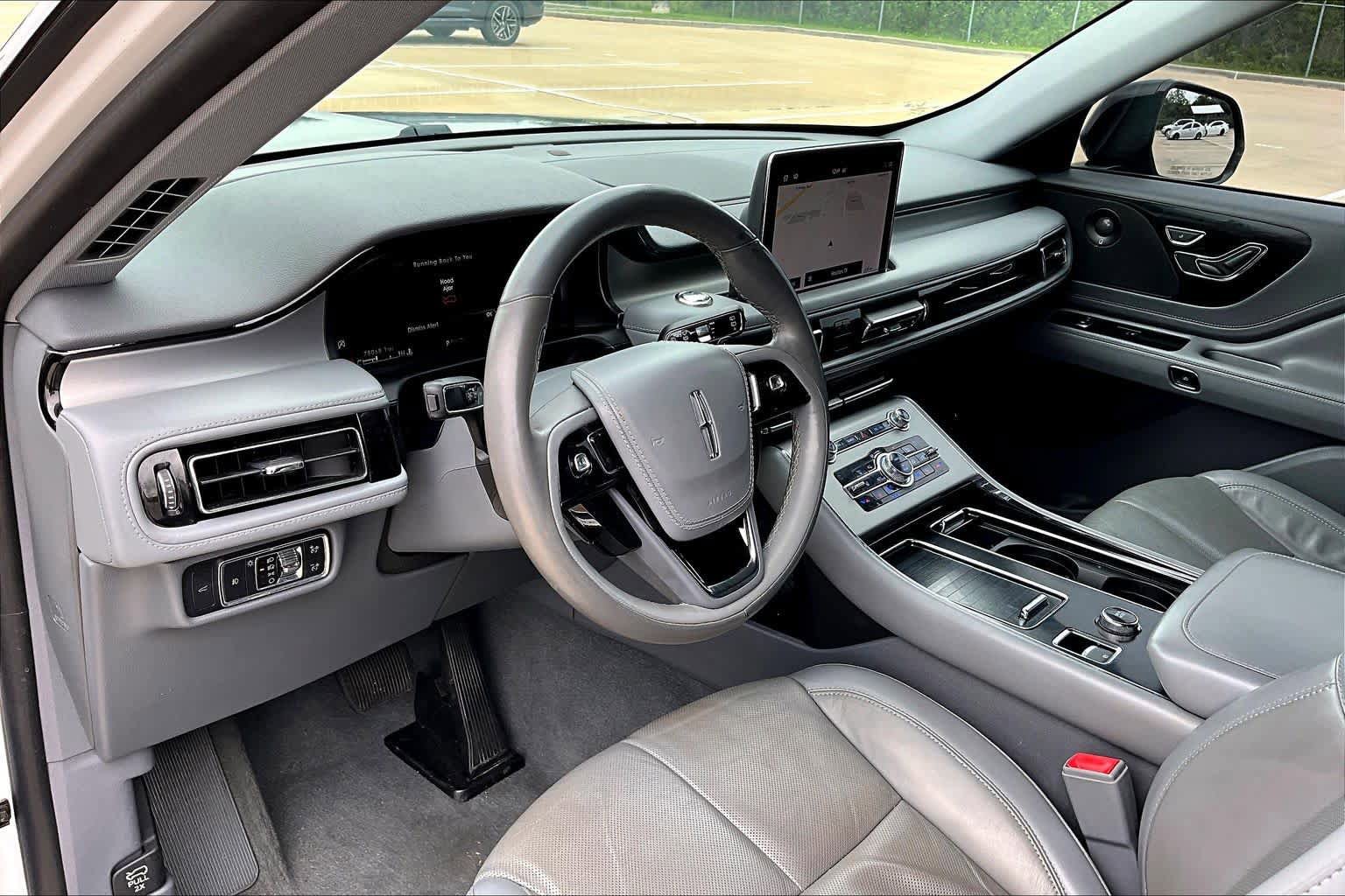 Used 2020 Lincoln Aviator Reserve w/ Equipment Group 201A RWD image 17