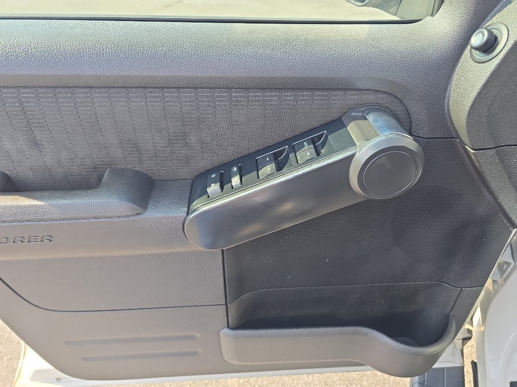 Used 2009 Ford Explorer Sport Trac XLT image 14