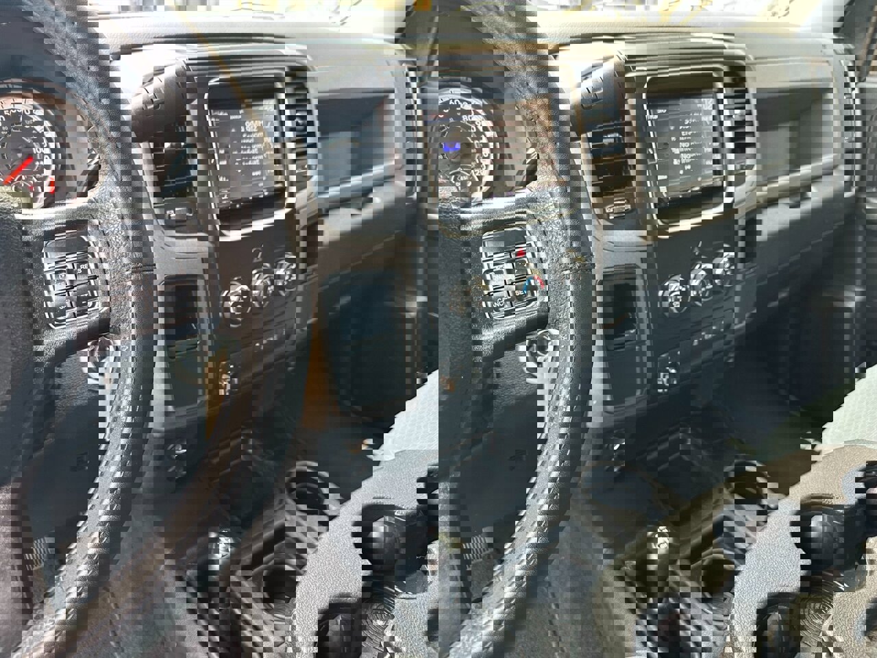 Used 2018 RAM 2500 Tradesman w/ Chrome Appearance Group image 18