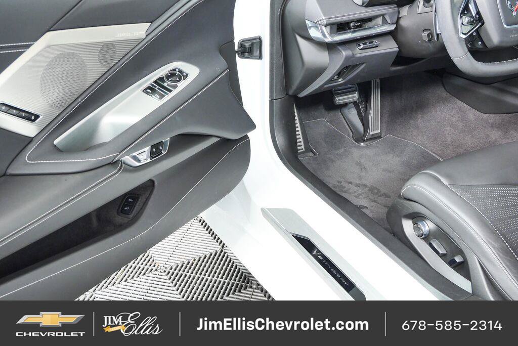 Used 2024 Chevrolet Corvette Stingray Preferred Cpe w/ Z51 Performance Package RWD image 8