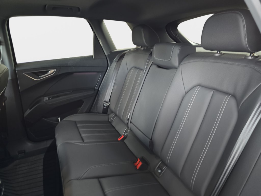 Certified 2024 Audi Q4 e-tron Premium Plus AWD/4WD image 11