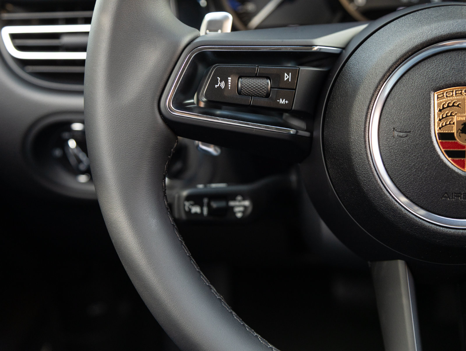 New 2026 Porsche Macan AWD/4WD image 15