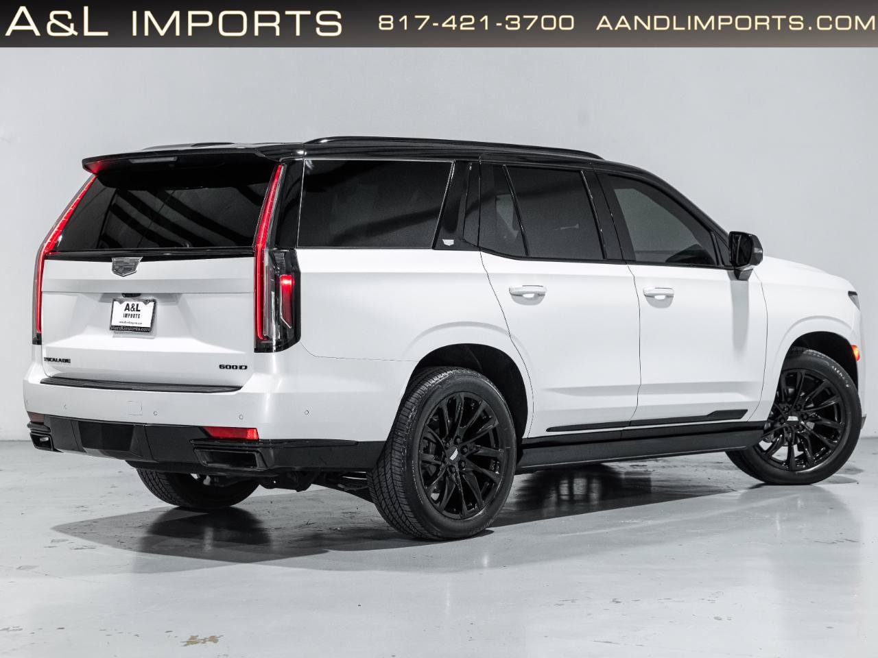 Used 2024 Cadillac Escalade Sport Platinum w/ LPO, ONYX Package AWD/4WD image 7