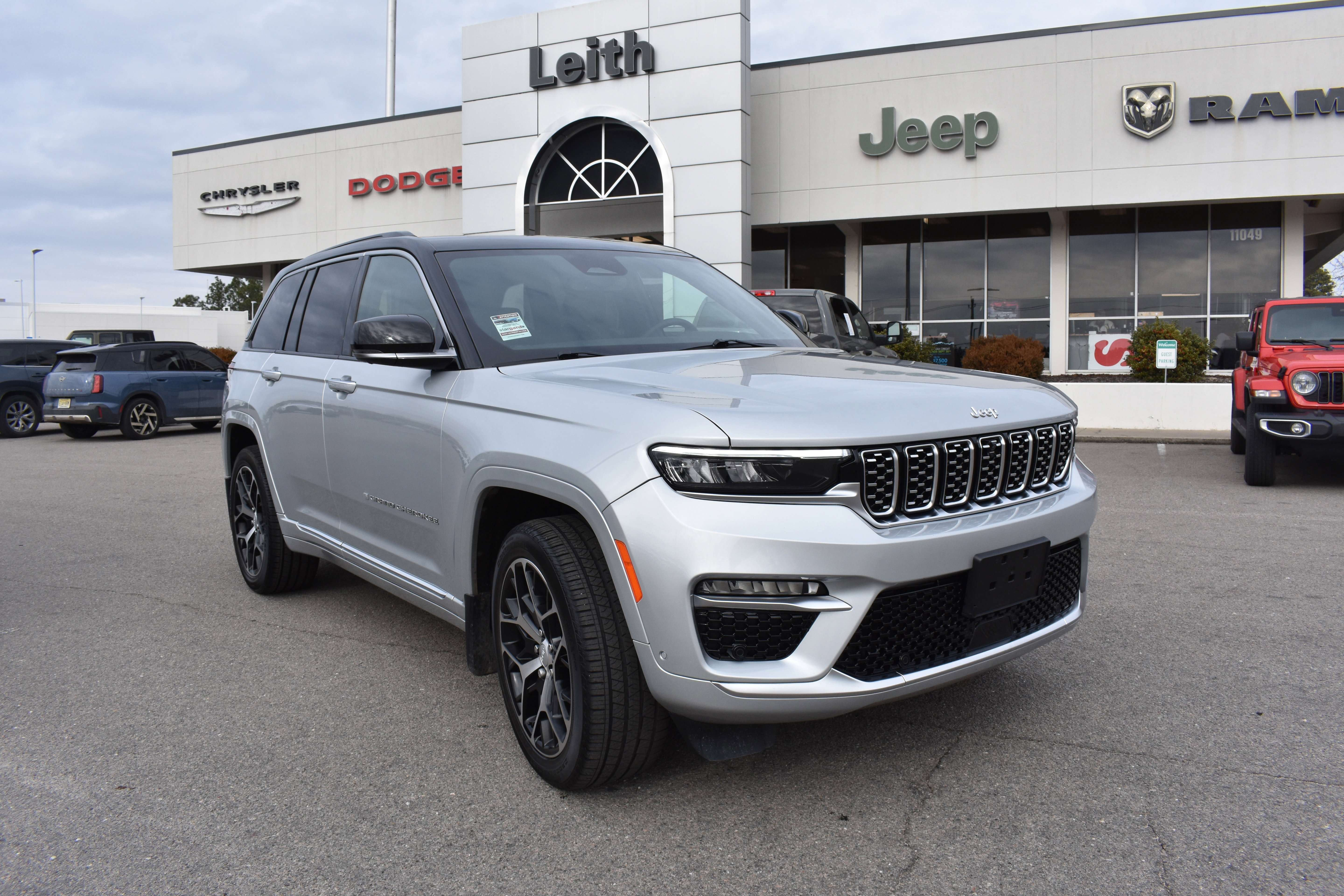 Used 2025 Jeep Grand Cherokee Summit