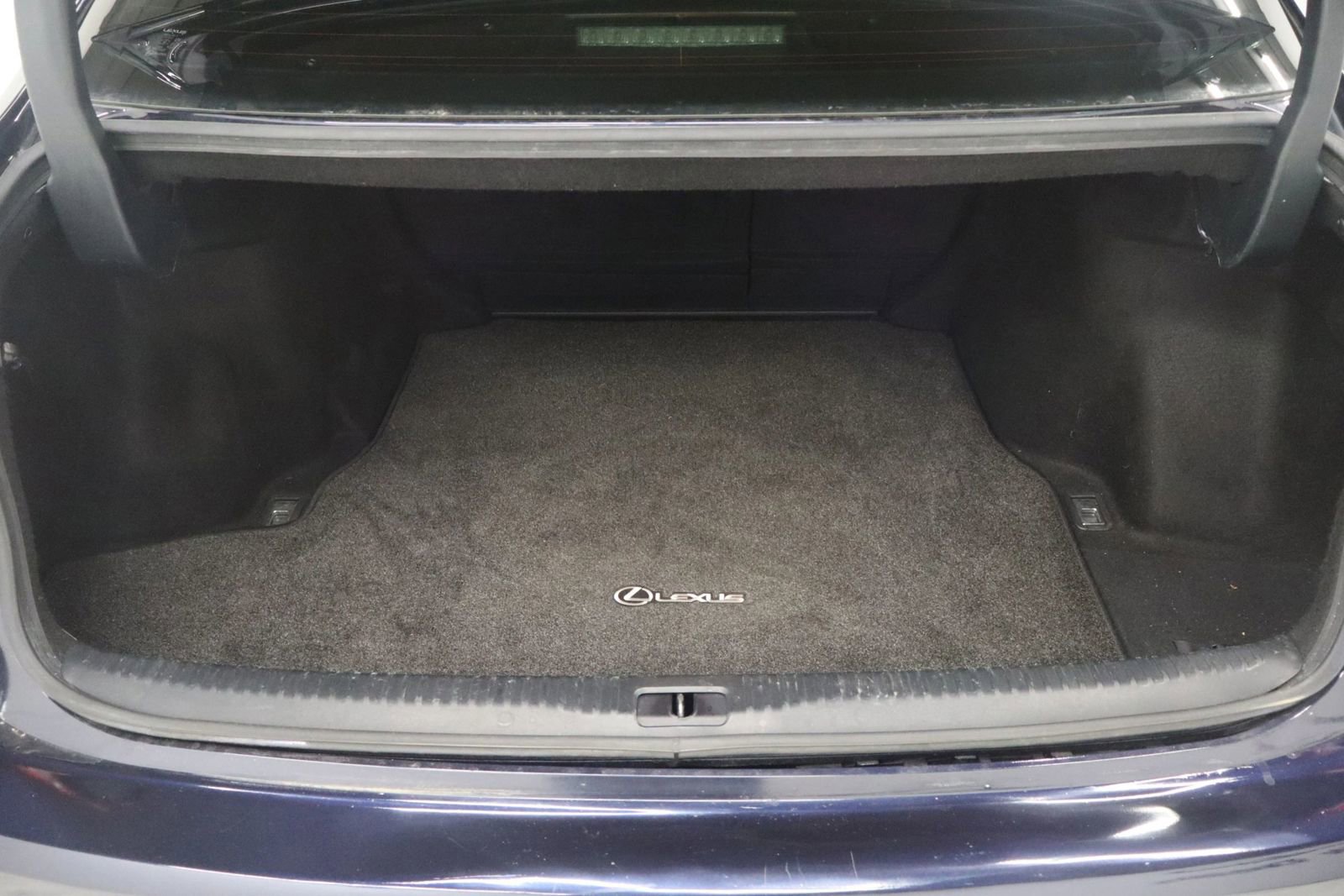 Used 2018 Lexus IS 300 AWD w/ Comfort Package image 15