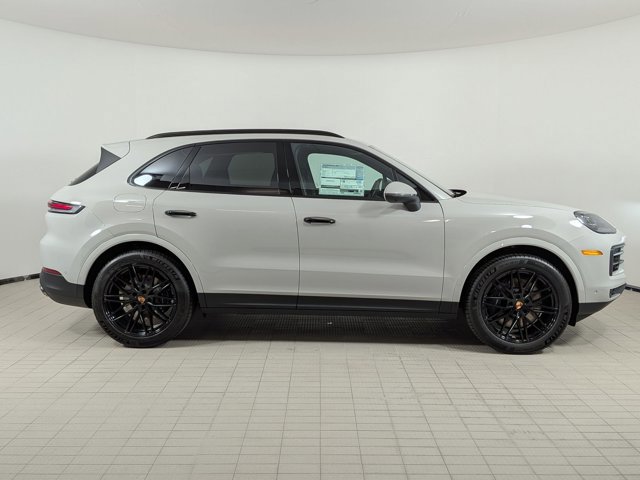 New 2026 Porsche Cayenne image 8