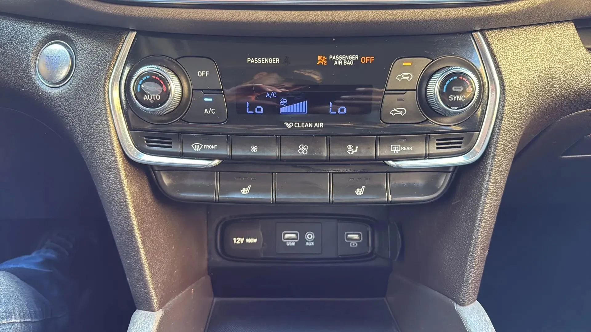Used 2019 Hyundai Santa Fe SEL image 19