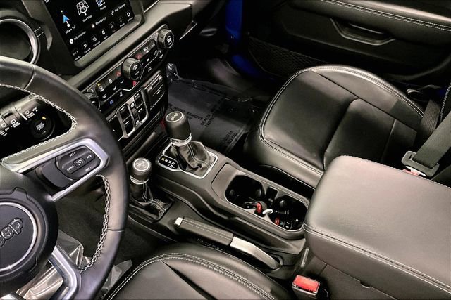 Used 2022 Jeep Wrangler Unlimited Sahara w/ Cold Weather Group image 15