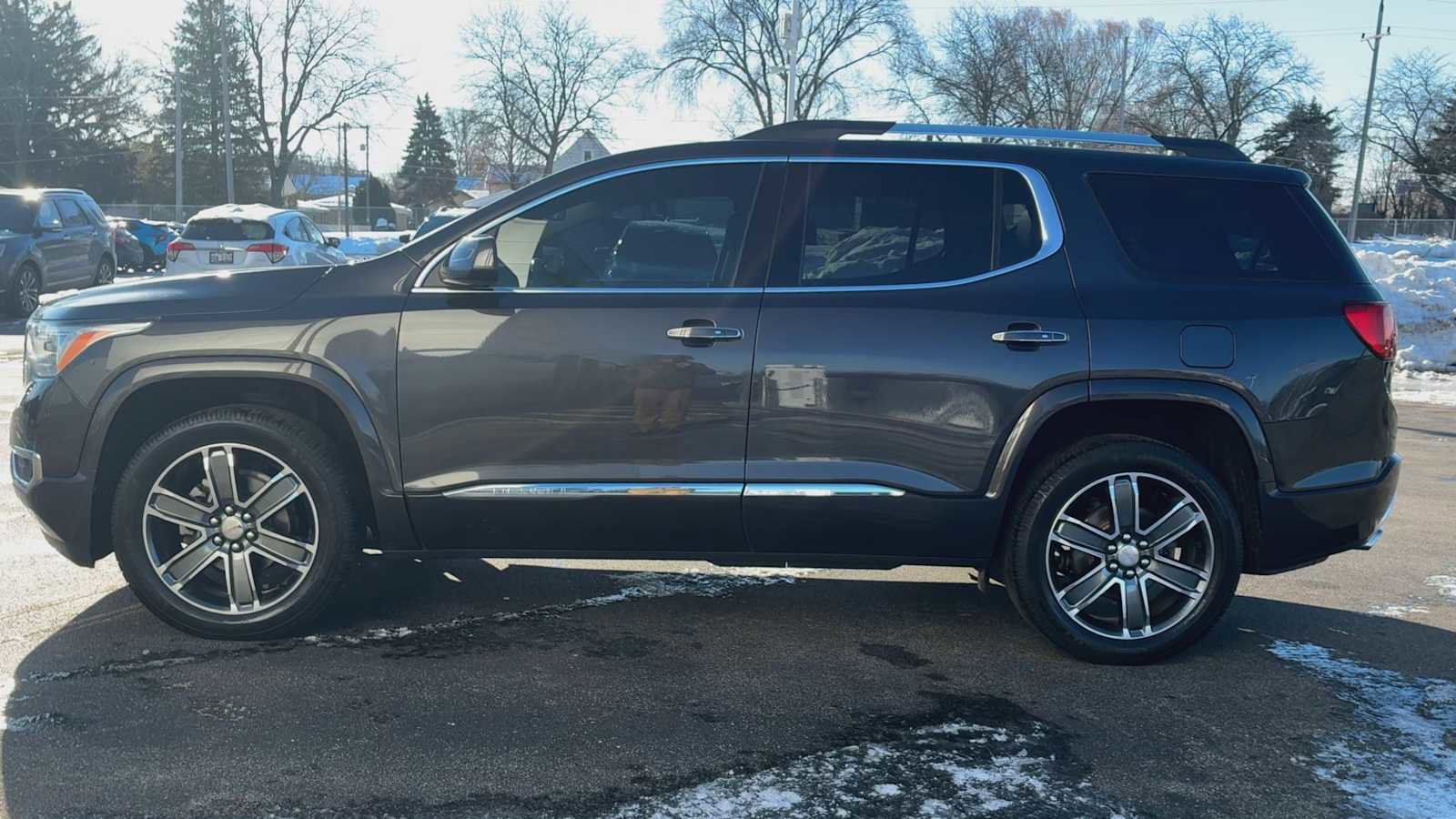 Certified 2019 GMC Acadia Denali image 5
