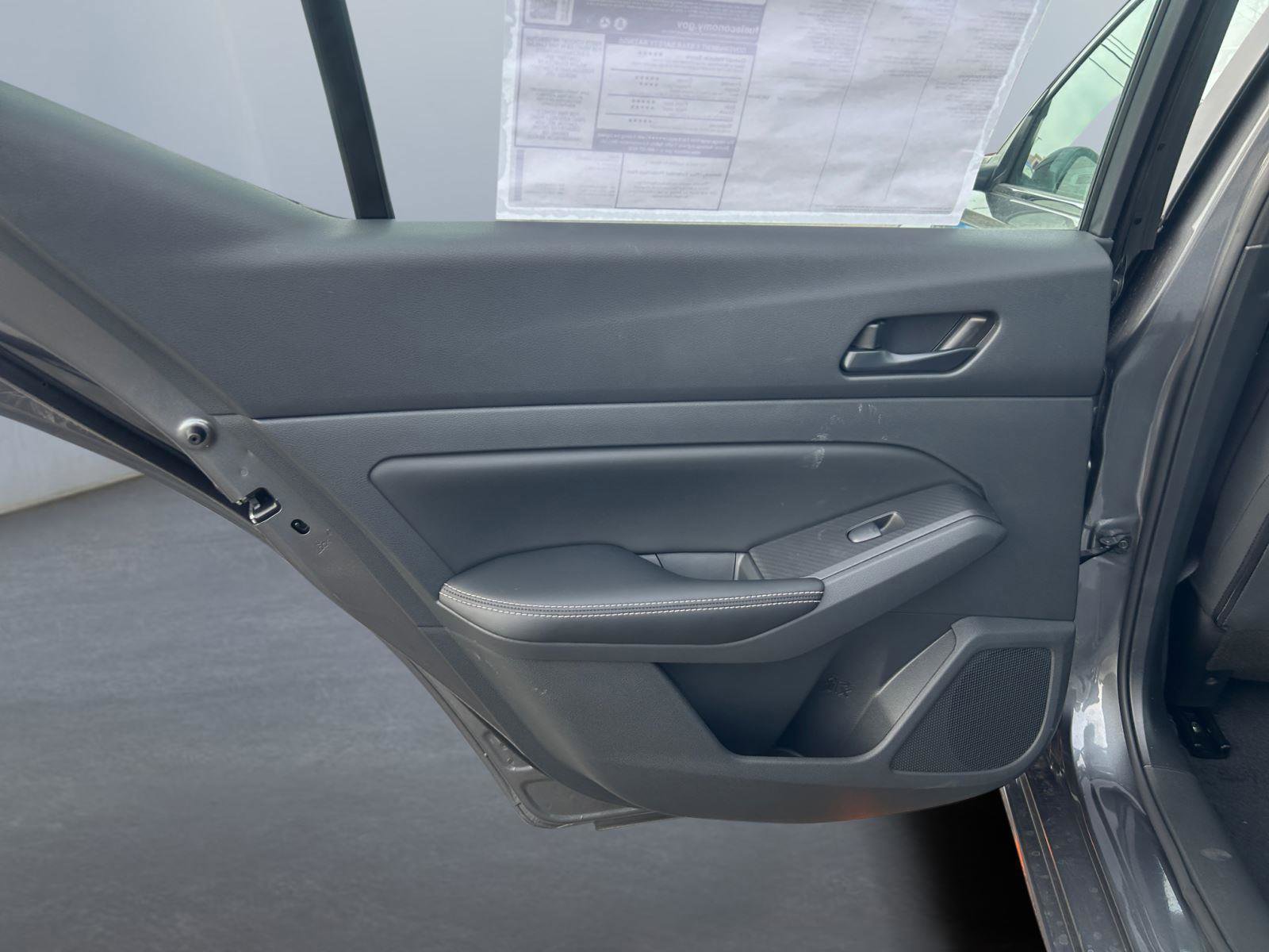 Used 2024 Nissan Altima 2.5 SV w/ SV Premium Package image 17