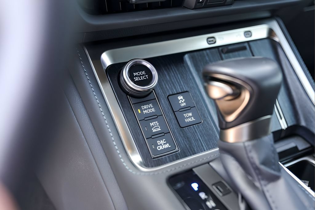 Used 2024 Lexus GX 550 AWD/4WD image 18