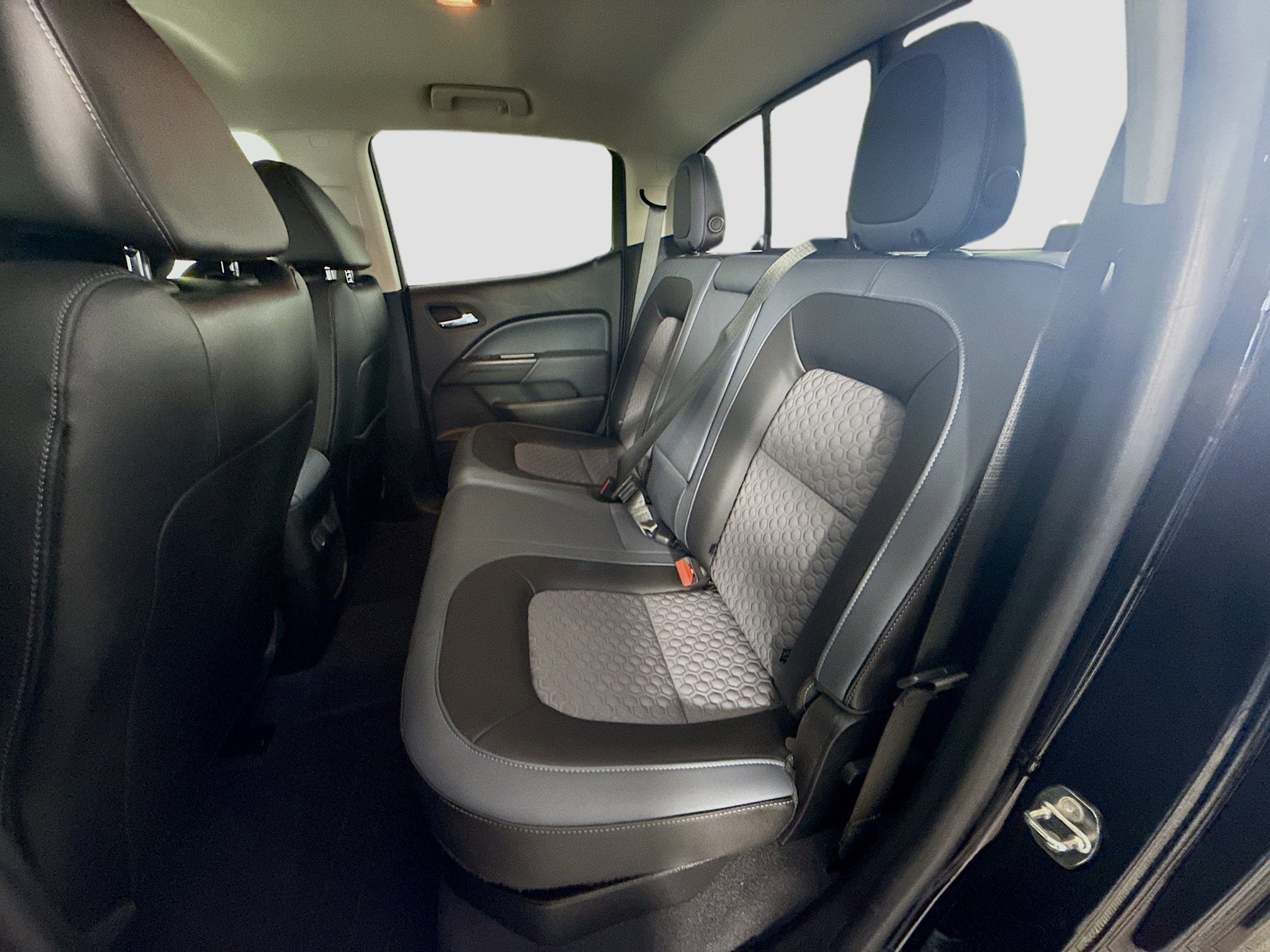 Used 2019 Chevrolet Colorado Z71 w/ Z71 Midnight Edition RWD image 24