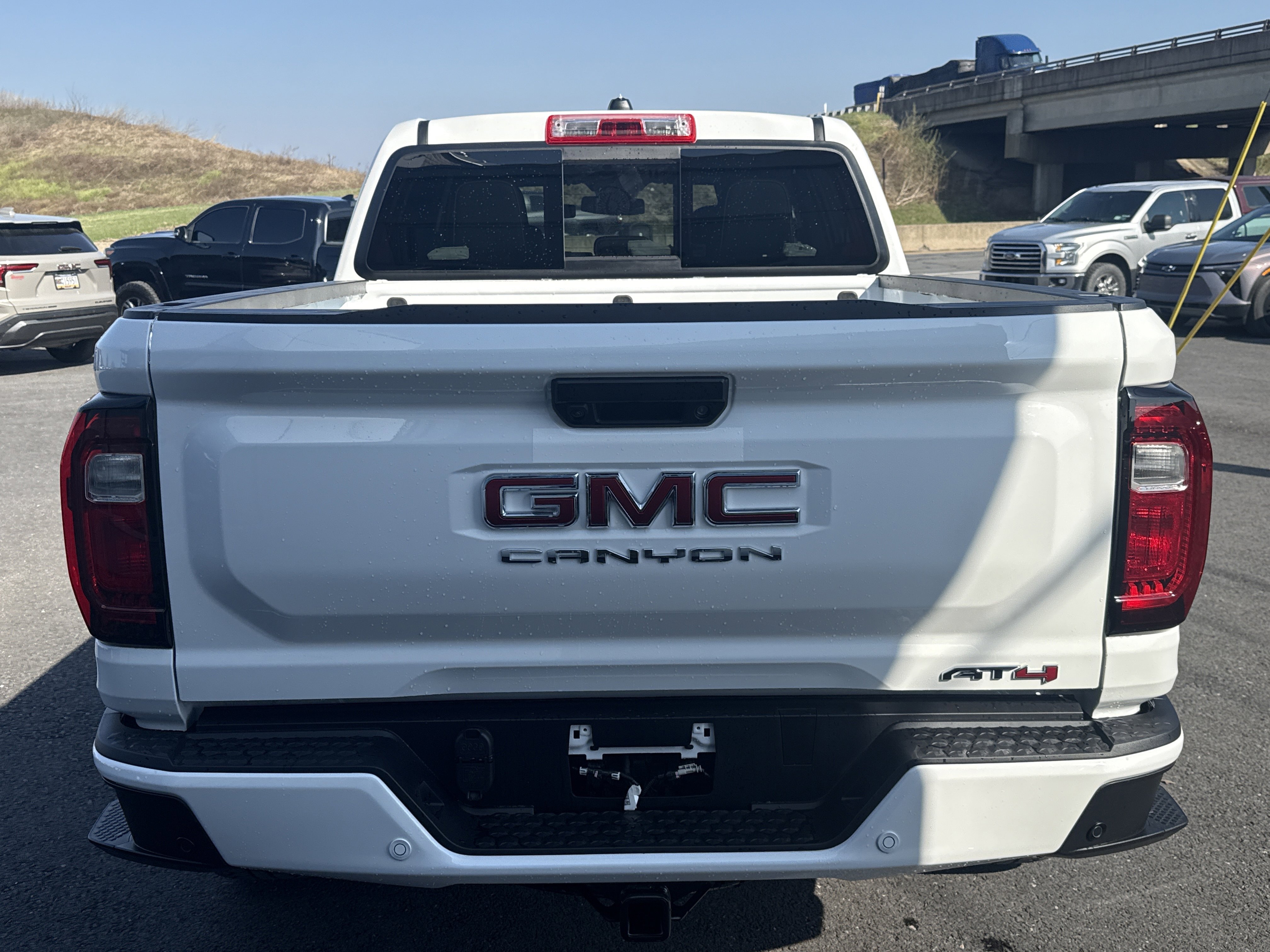 New 2026 GMC Canyon AT4 w/ Nightfall Essentials Package AWD/4WD video 4