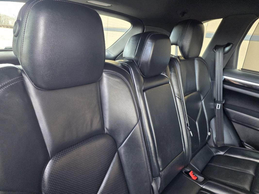 Used 2012 Porsche Cayenne S image 34