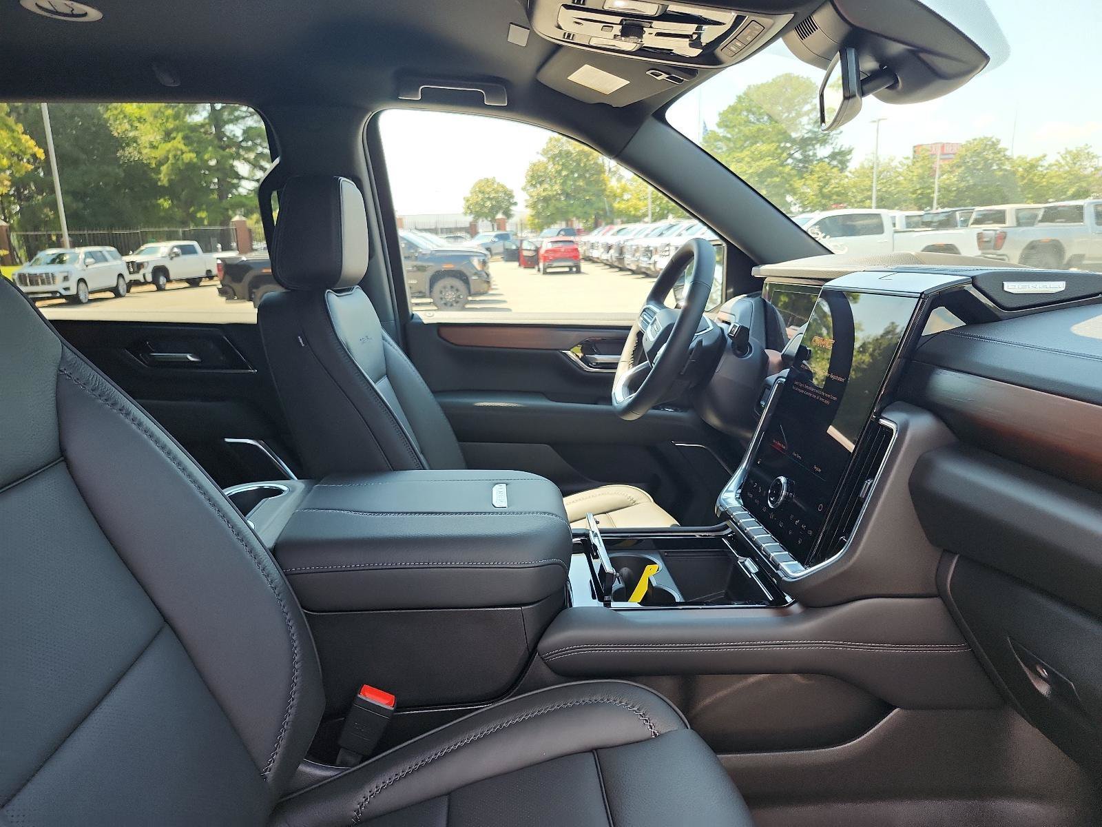 New 2026 GMC Yukon XL Denali AWD/4WD image 6
