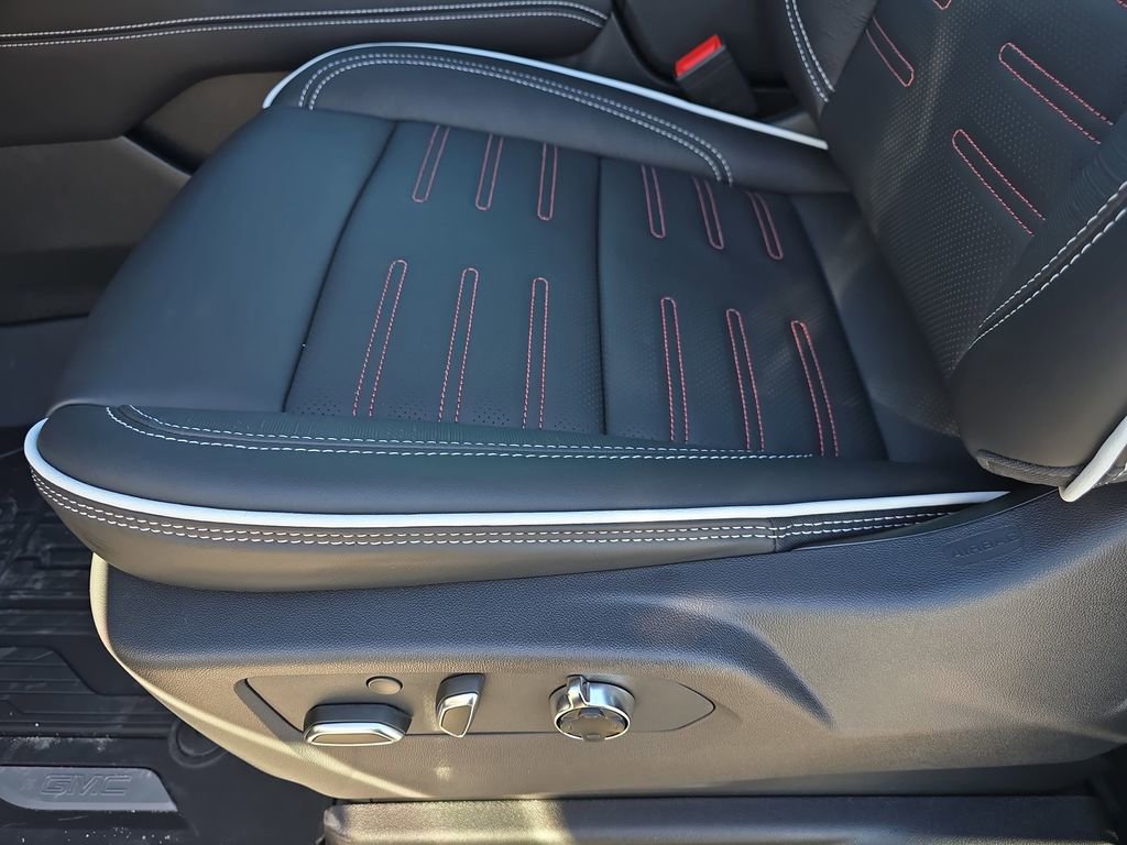 New 2026 GMC Yukon XL AT4 Ultimate w/ LPO, Floor Liner Package image 18