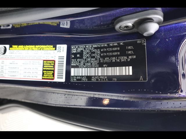 Used 2025 Toyota Sienna Limited AWD/4WD image 51