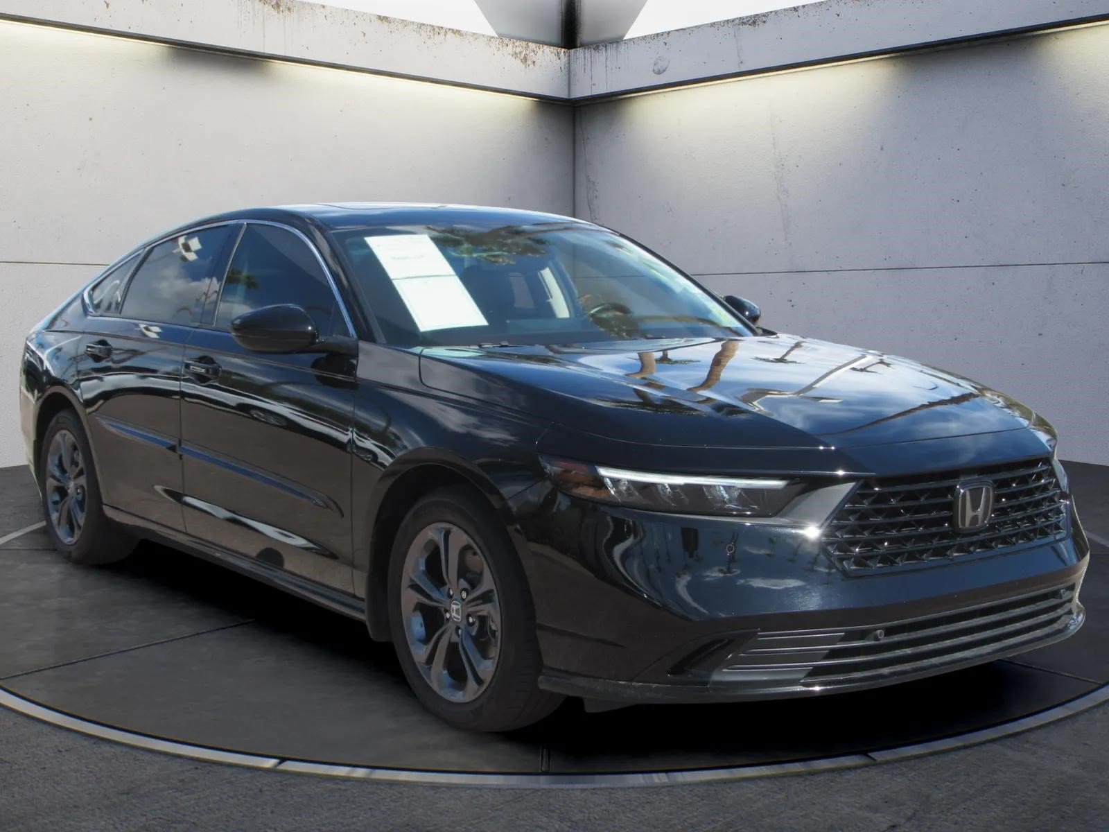 Certified 2024 Honda Accord EX-L image 2