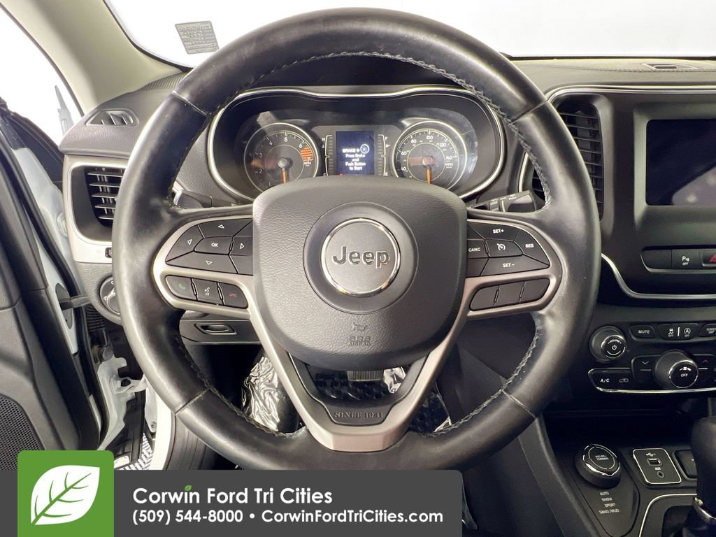 Used 2020 Jeep Cherokee Latitude Plus w/ Cold Weather Group AWD/4WD image 8