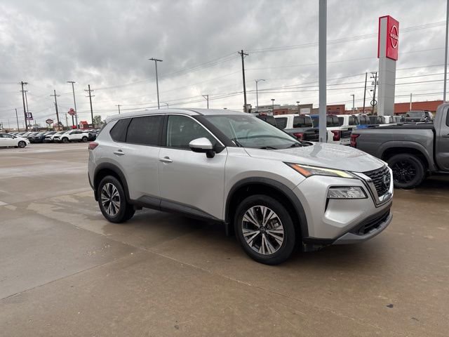 Used 2023 Nissan Rogue SV AWD/4WD image 2